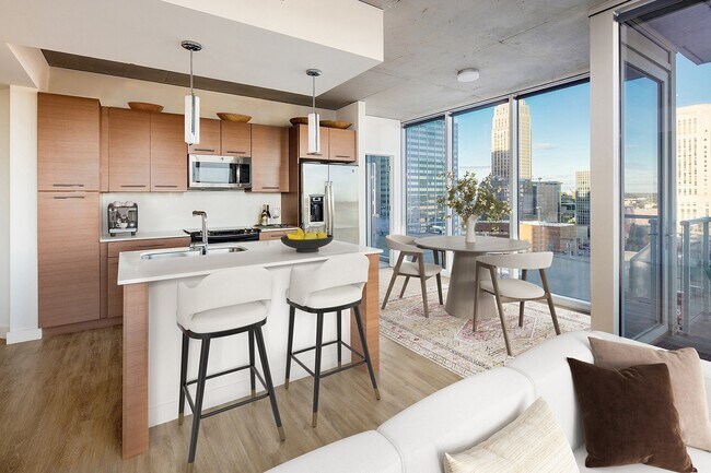 Vivienda de concepto abierto en One Light Luxury Apartments - One Light Luxury Apartments