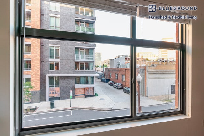 Building Photo - 1128 N Irving St