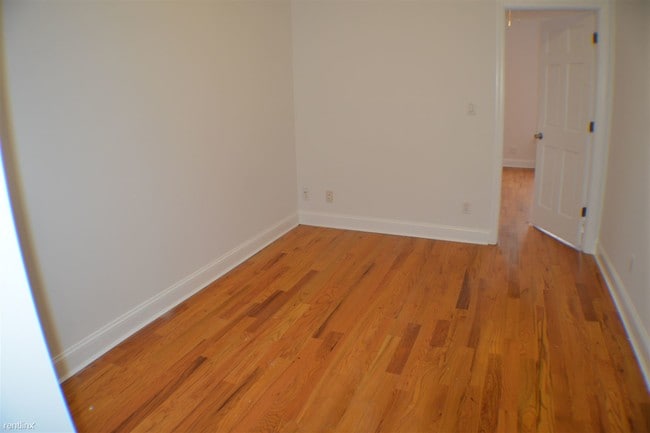 Building Photo - 4608 30th Ave