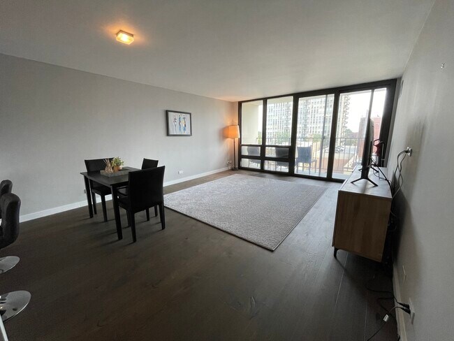 Foto del edificio - 1636 N Wells St