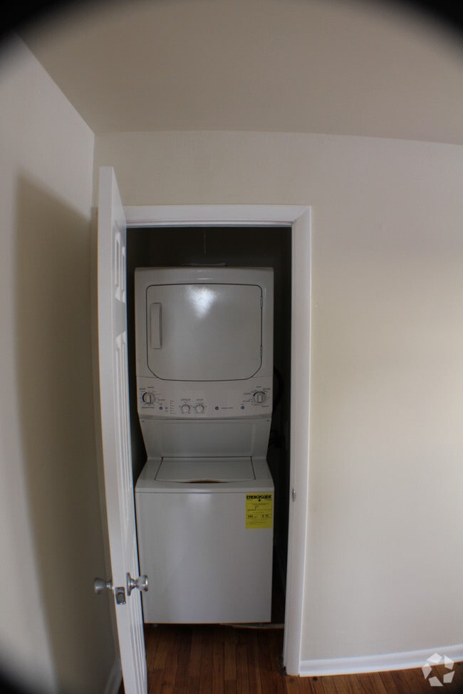 Riverside Historic District Apartments for Rent with Parking Muncie