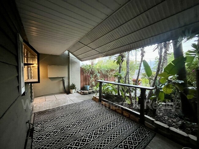 Foto del edificio - 727 N Himes Ave