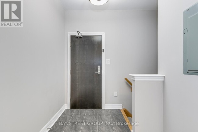 Building Photo - 2326 Taunton Rd