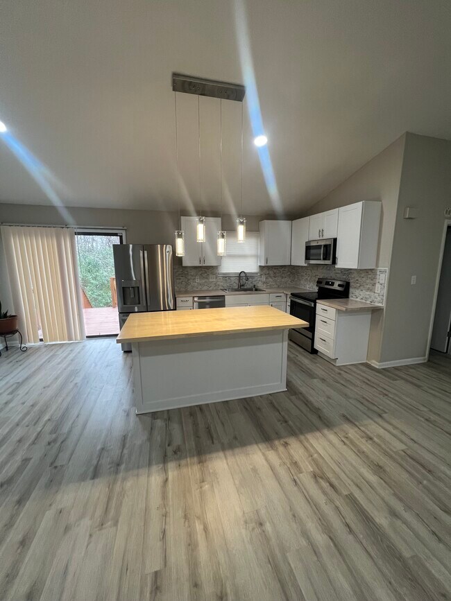 Foto del edificio - 9702 Barkridge Rd