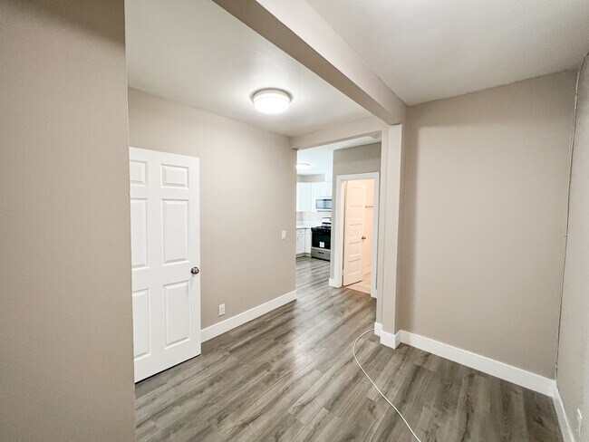 Foto del edificio - 1916 Magnolia Ave