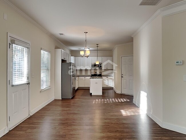 Building Photo - 2535 Beal St