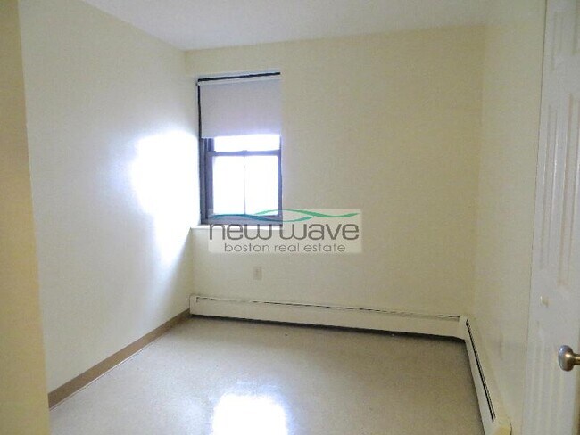 Foto del edificio - 586 Massachusetts Ave