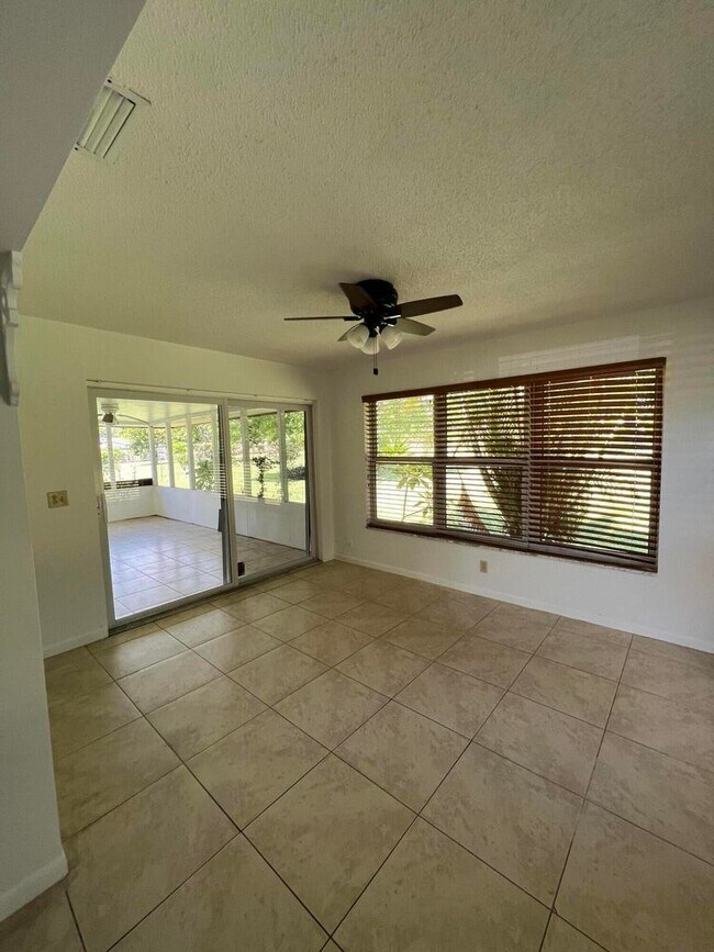 Building Photo - 243 NW 35th St