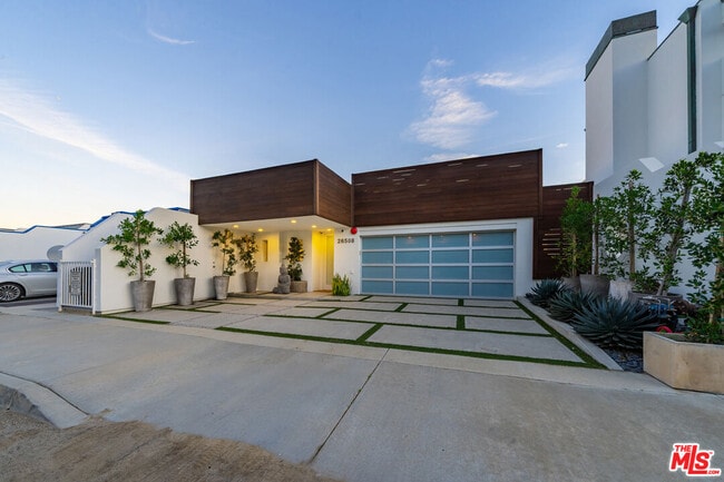Building Photo - 26508 Latigo Shore Dr