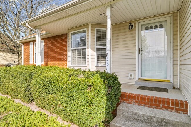 Building Photo - 1361 Jenny Ln