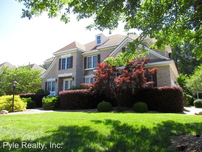 Building Photo - 5 br, 4 bath House - 617 Stoneleigh Court