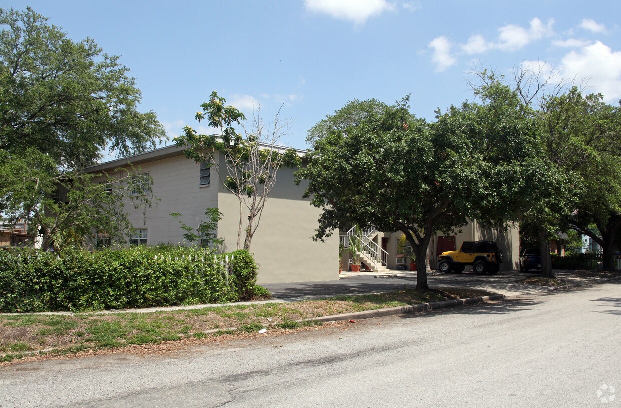Foto principal - 211 Danube Ave