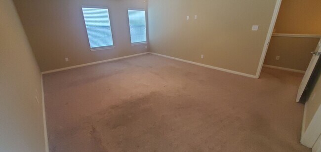 Building Photo - 249 Nomad Ln