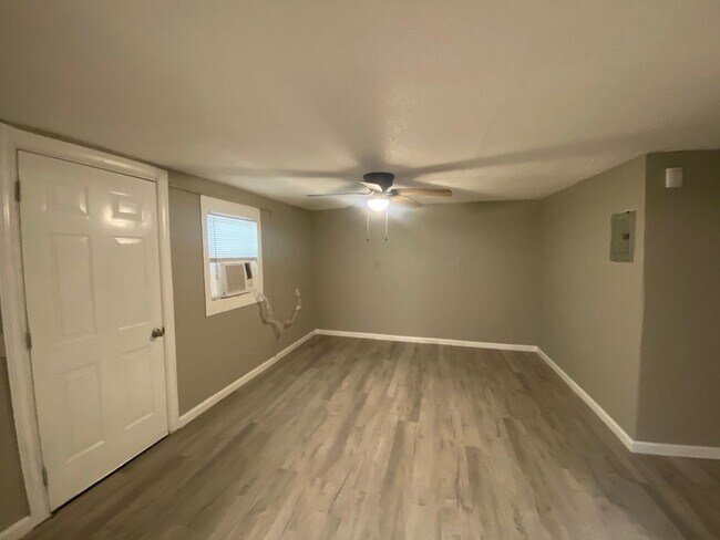 Foto del edificio - 610 Edgewood Ave S
