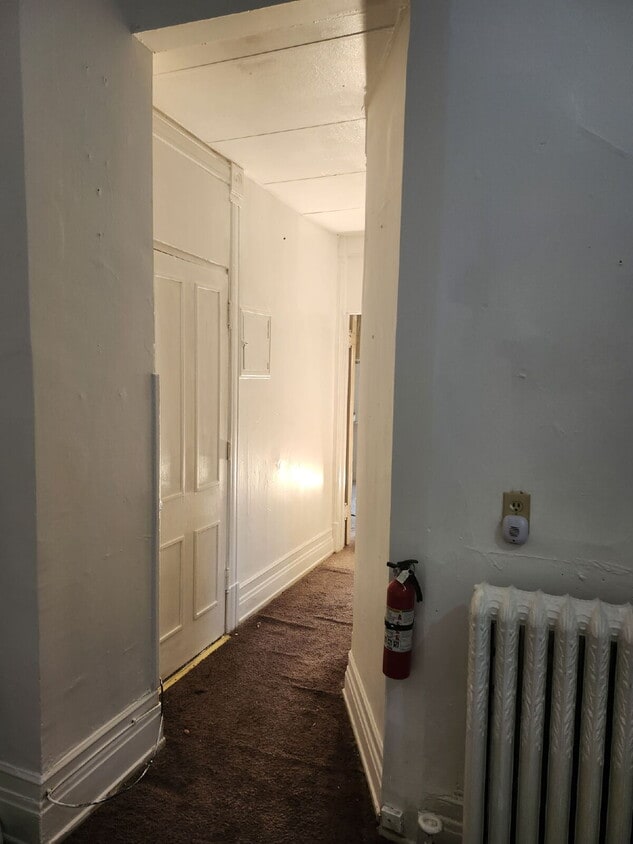 Building Photo - 113 E 3rd St
