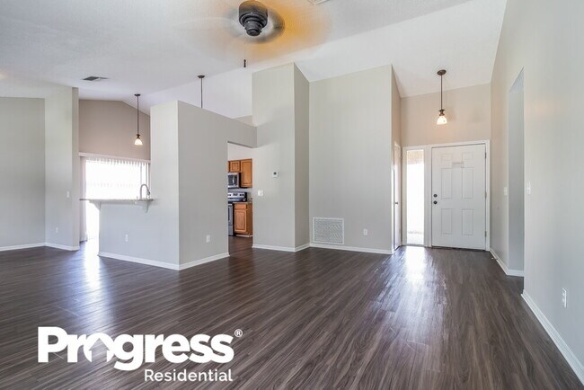 Building Photo - 9229 Sabal Palm Cir