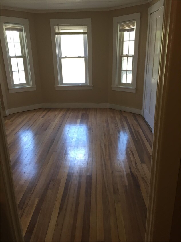 31 Prospect St Unit 1R, ster, MA 01570 Room for Rent in ster
