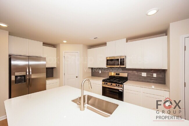 Foto del edificio - 143 Arden Ct