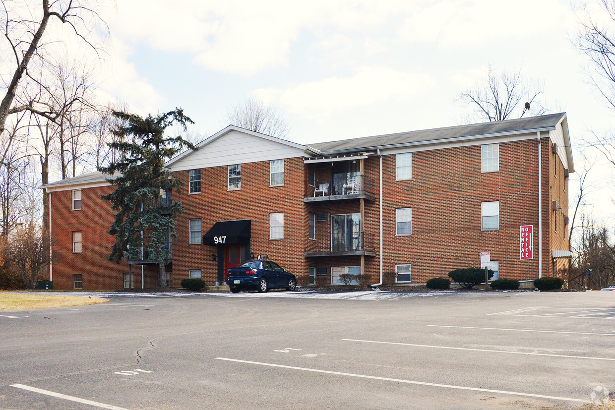 Primary Photo - Berry Lane Apartments