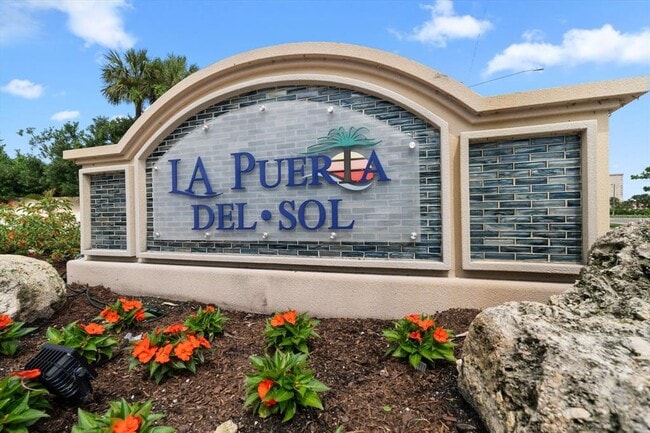 Foto del edificio - 5724 La Puerta Del Sol Blvd S