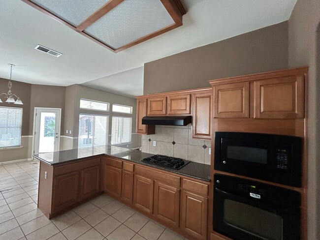 Foto del edificio - Move in Ready in Northwest Hanford