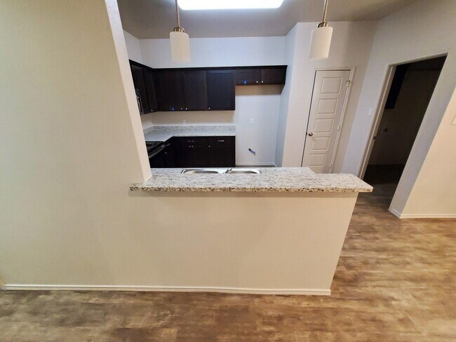 Foto del edificio - 6, 9 or 12 month Lease! Cooper Schools/ So...
