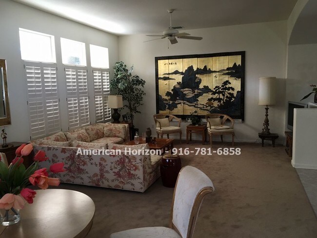 Foto del edificio - LEASED--Three Bedroom in Sun City Roseville