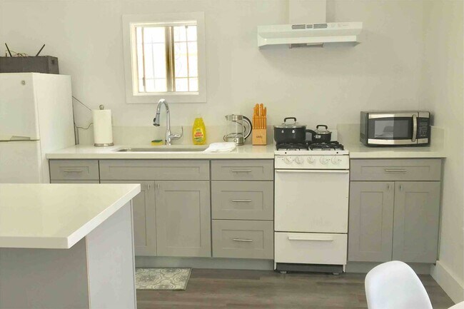 Foto del edificio - 619 W Kelso St