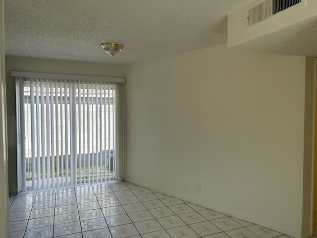 Foto del edificio - 4754 E Harmon Ave