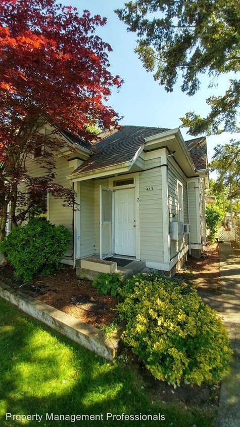 Primary Photo - 413 NW C St