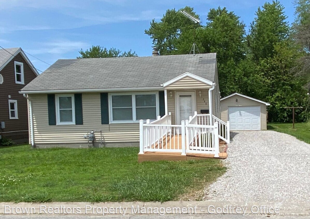 Primary Photo - 2 br, 2 bath House - 246 James