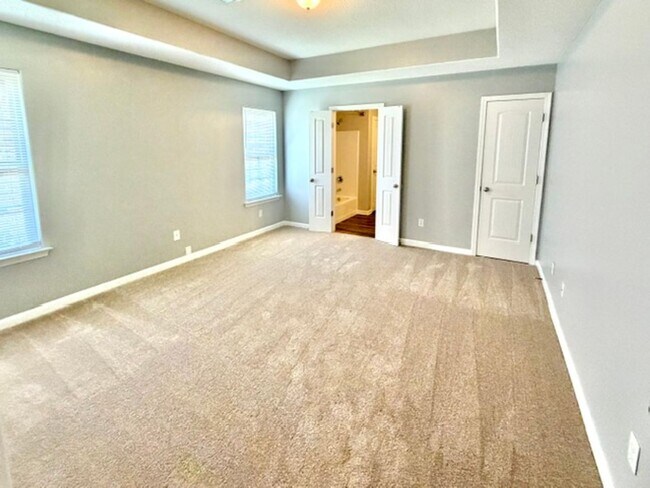 Foto del edificio - 1039 Crayton Ridge Dr