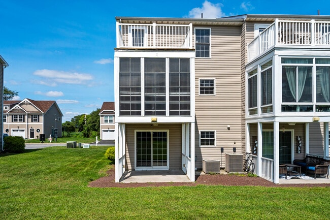 Building Photo - 32363 Cea Dag Cir