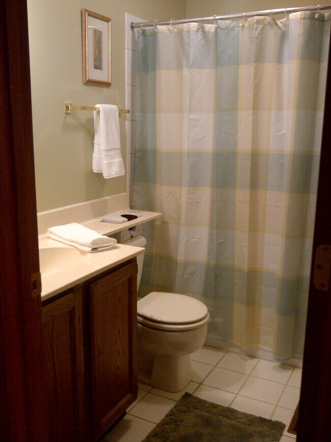 Foto del edificio - 5461 Ashbrook Pl