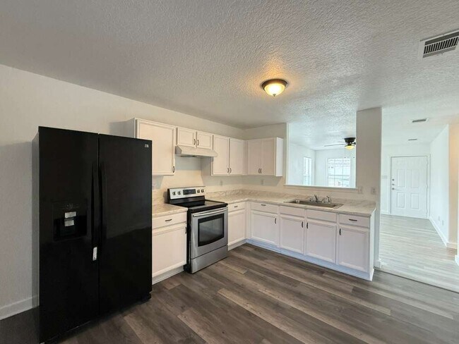 Foto del edificio - 4411 Mystic Sunrise Dr