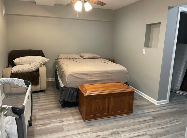 Foto del edificio - 220 Drumcliff Ct