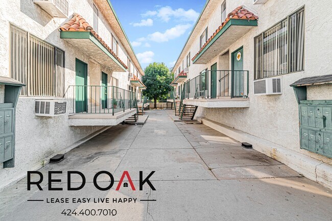 Foto del edificio - 12883 San Fernando Rd