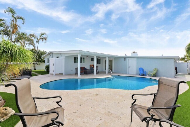 Building Photo - 433 Westwind Dr