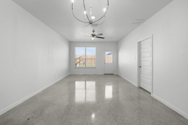 Foto del edificio - MOVE-IN SPECIAL: December and January rent FREE if moved in before February 1.