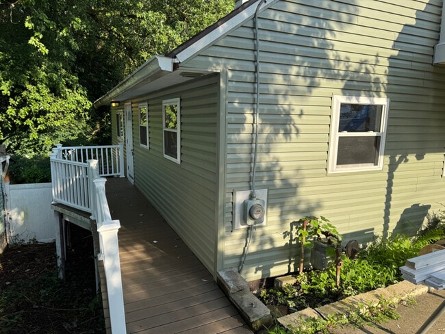 Building Photo - 4232 State Park Dr