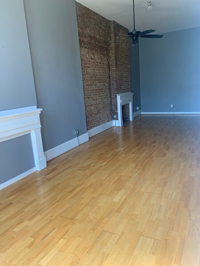 Building Photo - 1207 Vine St