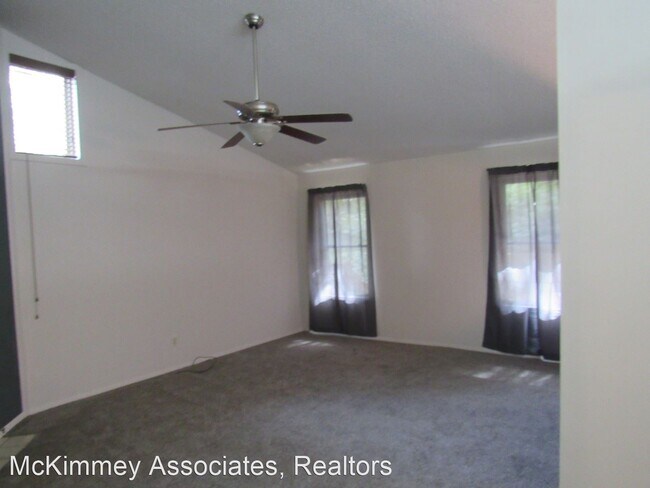 Foto del edificio - 3 br, 2 bath House - 1013 Nicole Dr