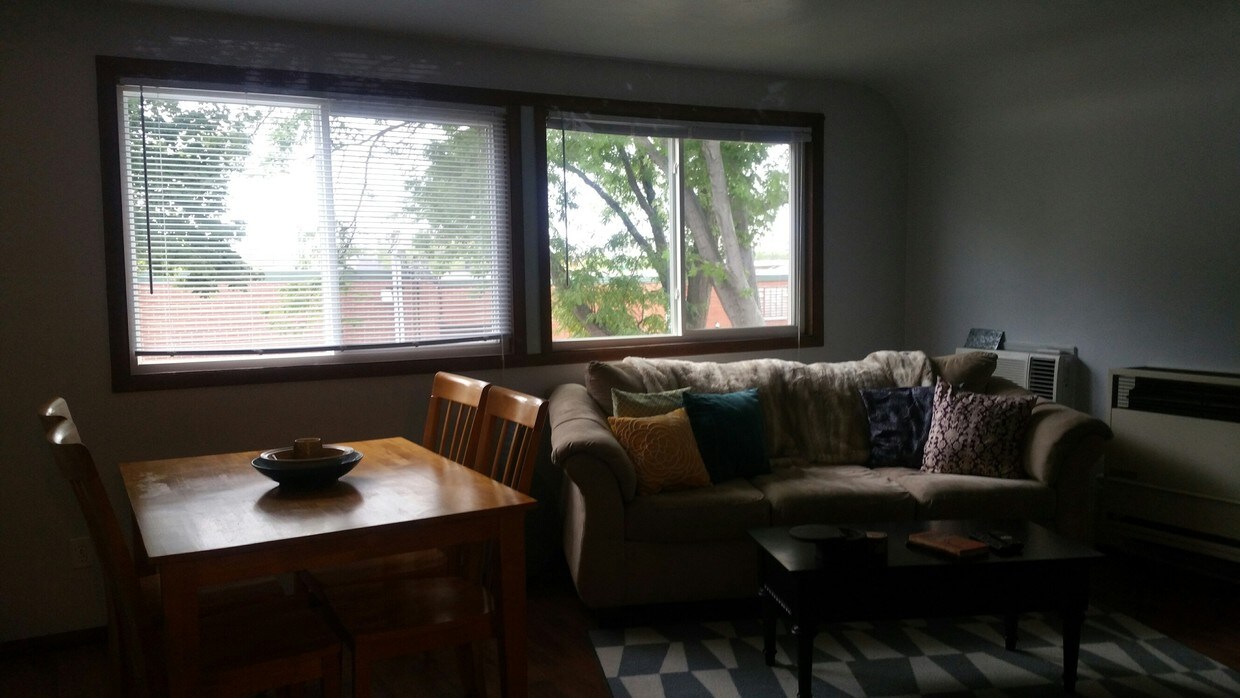 Foto principal - 120 N Michigan St