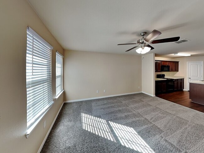 Building Photo - 705 River Garden Dr
