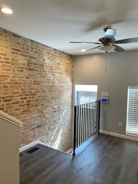 Building Photo - 230 N Rose St