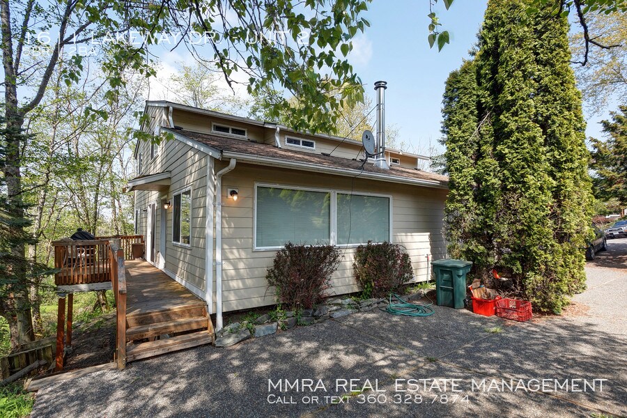 Foto principal - 1611 Lakeway Dr