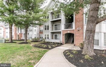 Building Photo - 4402 Silverbrook Ln