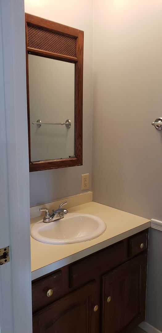 Building Photo - 1733BCS