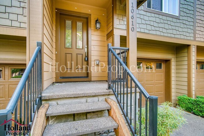 Building Photo - **COMING SOON** Spacious 3-Story Home in a...