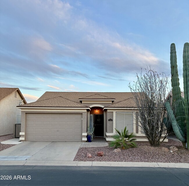 Building Photo - 1723 E Palm Beach Dr